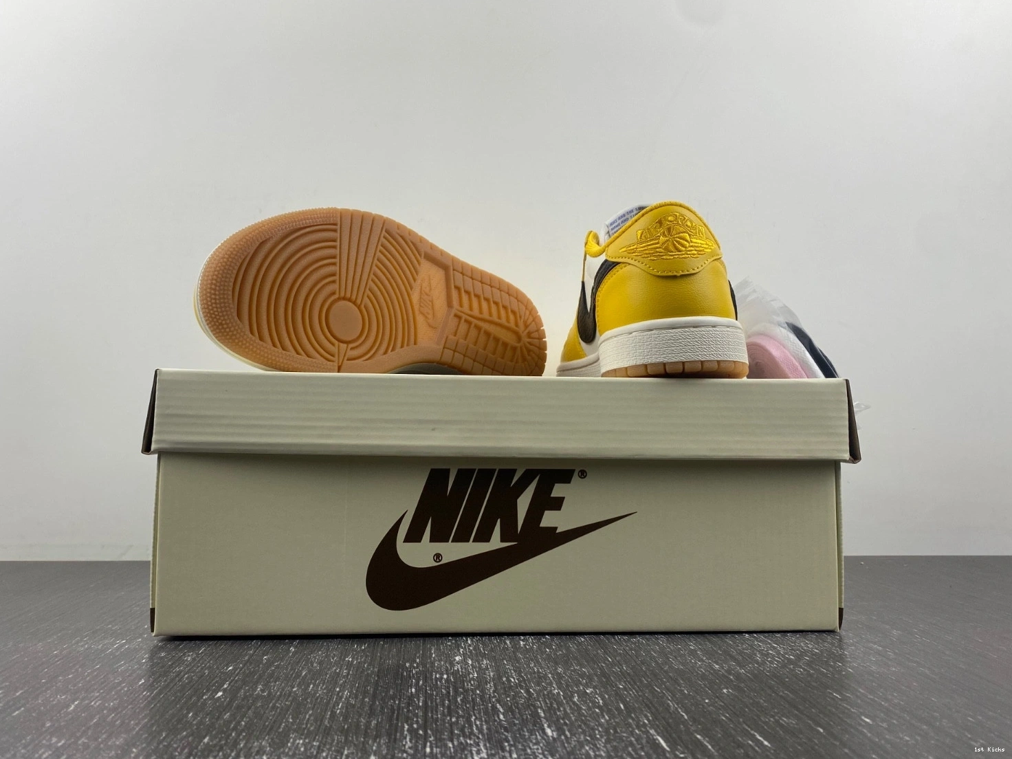 Canary Scott 1 DZ4137-700 Travis Low Jordan OG Air 0117